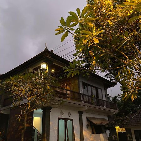 Umah Tita Ubud Guest House Extérieur photo